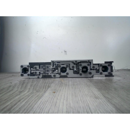 Platine feu arriere gauche RENAULT  d’occasion