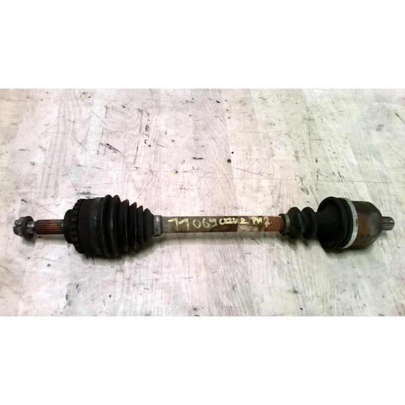 Cardan gauche (transmission) RENAULT CLIO 2 PHASE 2 d’occasion