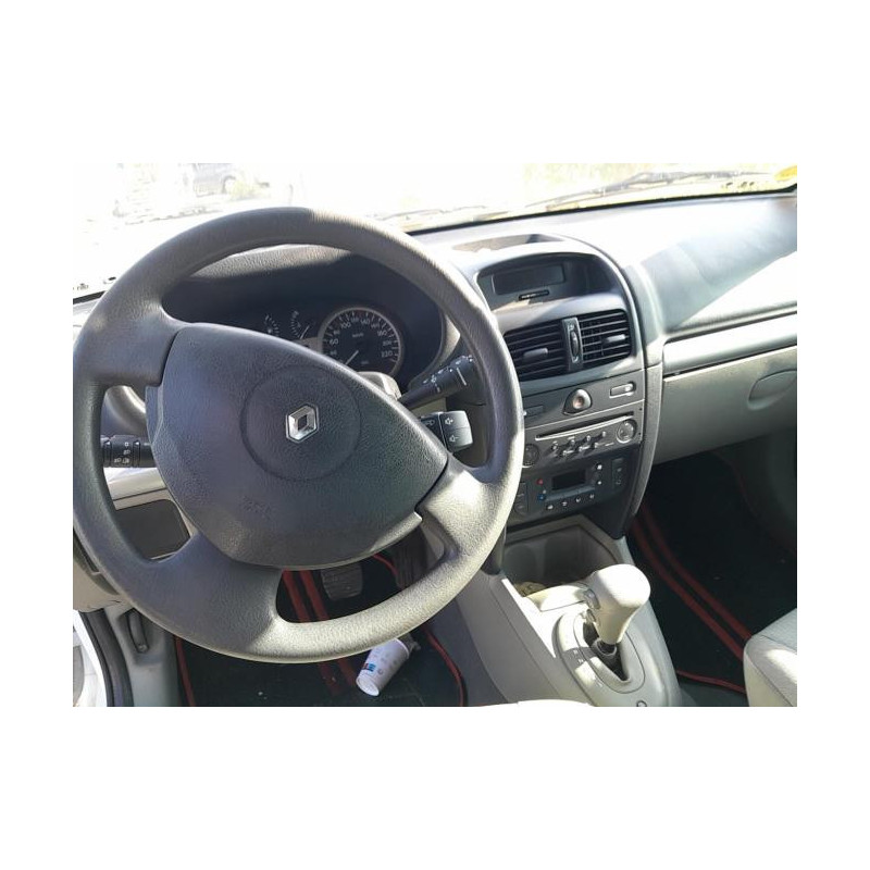 Cardan gauche (transmission) RENAULT CLIO 2 PHASE 2 d’occasion