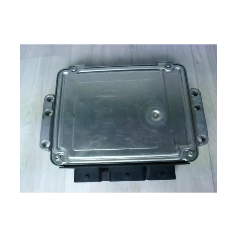 Calculateur RENAULT SCENIC 2 PHASE 1 d’occasion
