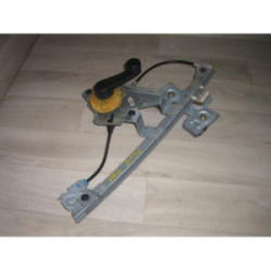 Leve vitre mecanique arriere gauche SKODA OCTAVIA 1 PHASE 2 BREAK d’occasion