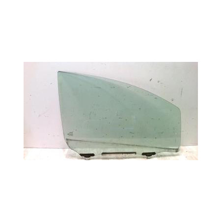 Vitre avant droit TOYOTA YARIS 2 PHASE 1 d’occasion