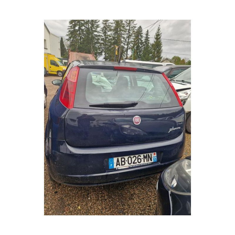 Feu arriere principal gauche (feux) FIAT GRANDE PUNTO d’occasion