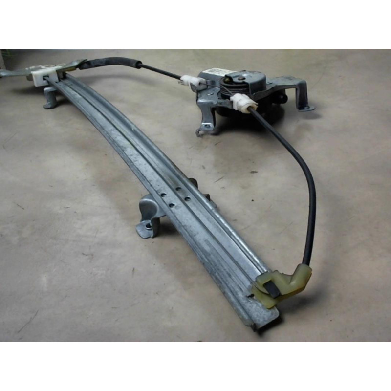Leve vitre electrique avant droit NISSAN ALMERA TINO PHASE 1 d’occasion