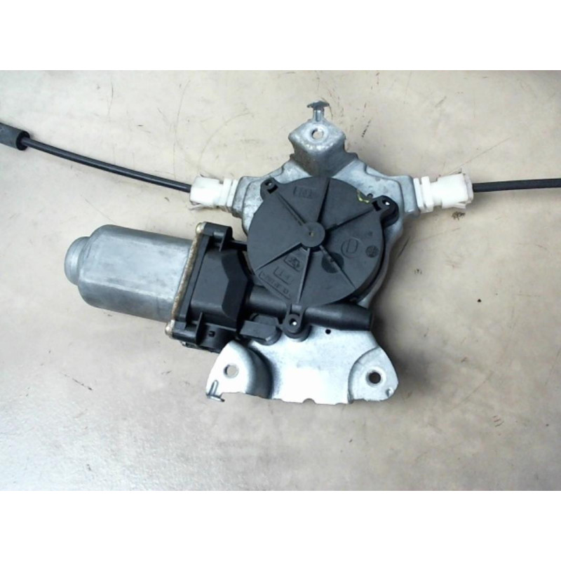 Leve vitre electrique avant droit NISSAN ALMERA TINO PHASE 1 d’occasion