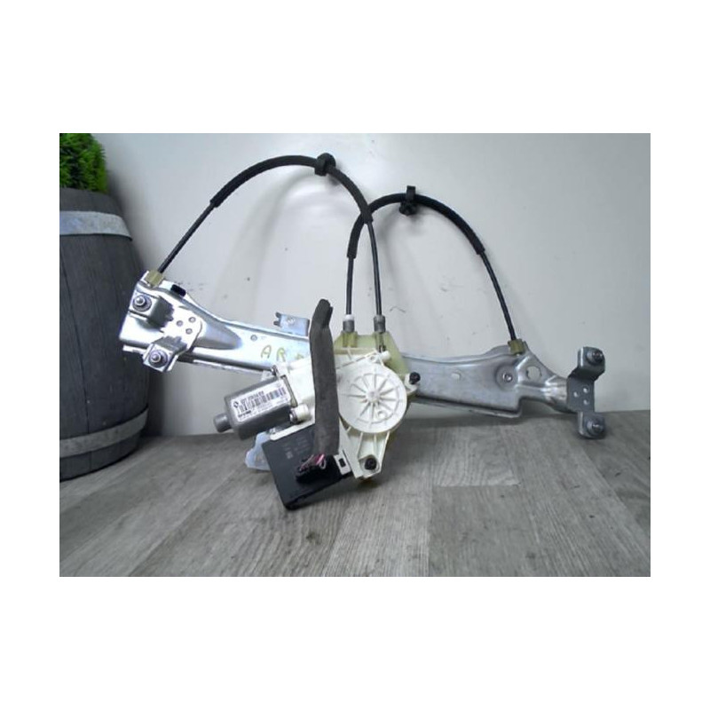 Mecanisme de leve vitre electrique arriere droit RENAULT MEGANE 3 PHASE 1 BREAK d’occasion