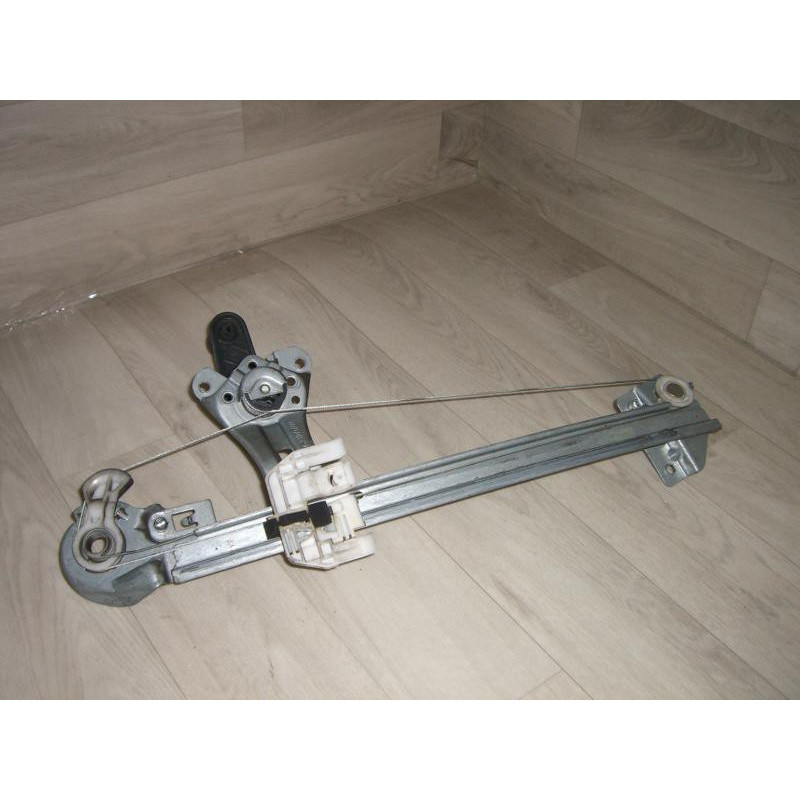 Leve vitre mecanique arriere gauche PEUGEOT 206 PHASE 1 d’occasion