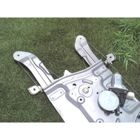Leve vitre electrique avant gauche MITSUBISHI GRANDIS d’occasion