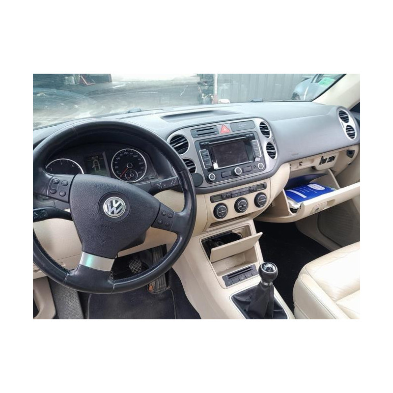 Panneau de porte avant gauche VOLKSWAGEN TIGUAN 1 PHASE 1 d’occasion