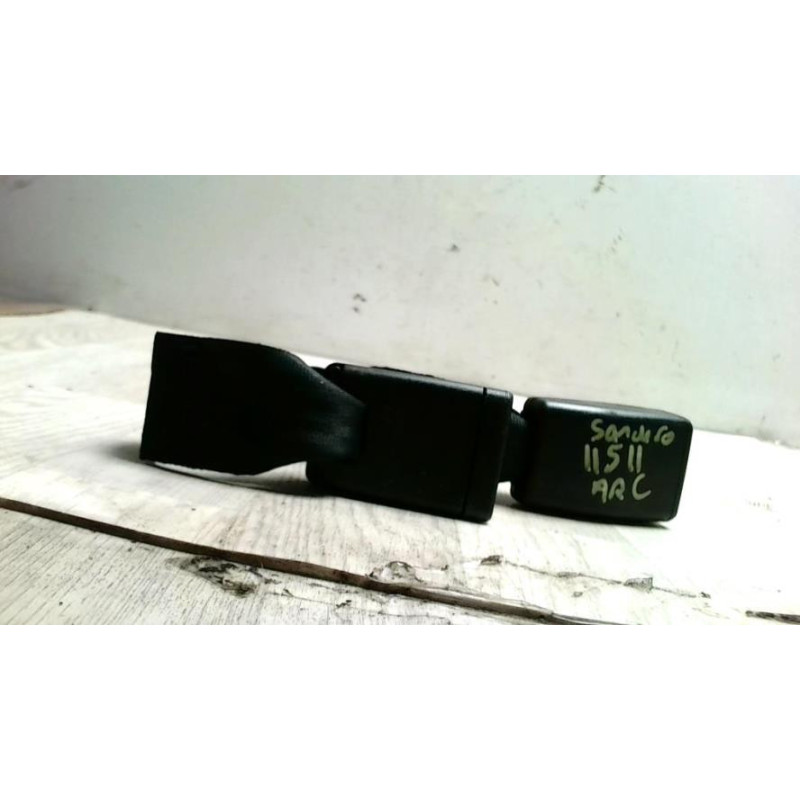 Attache ceinture arriere centrale DACIA SANDERO 2 PHASE 1 d’occasion