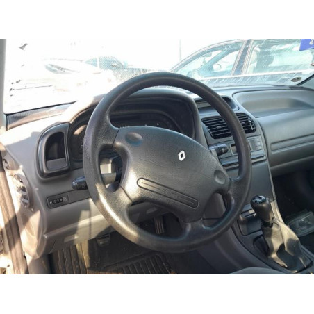 Pare choc avant RENAULT LAGUNA 1 PHASE 1 d’occasion