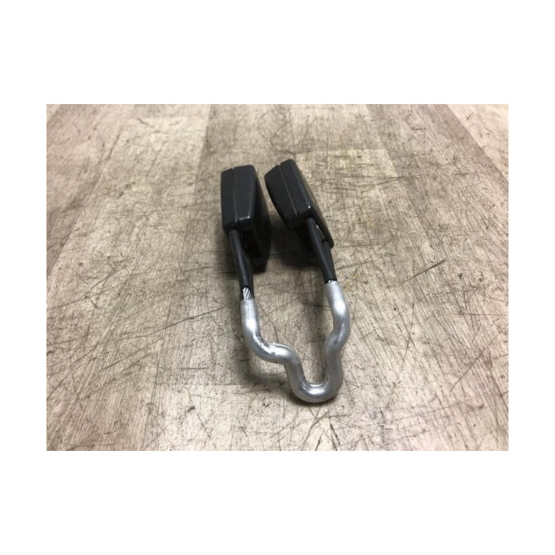 Attache ceinture arriere gauche SKODA FABIA 2 PHASE 2 d’occasion