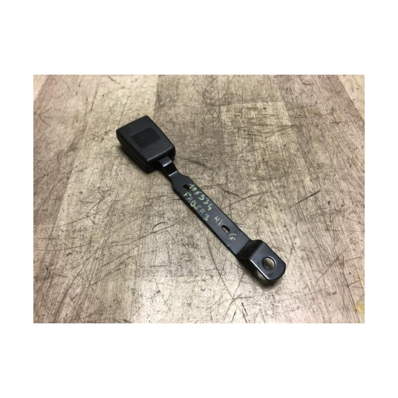 Attache ceinture avant gauche SKODA FABIA 2 PHASE 2 d’occasion