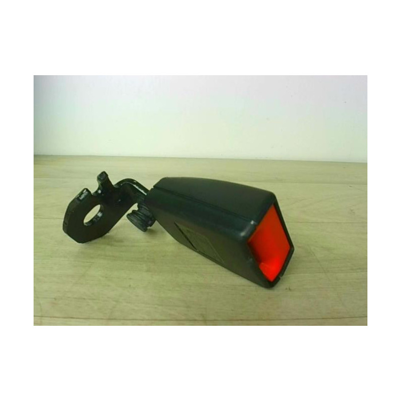 Attache ceinture arriere centrale OPEL CORSA D PHASE 1 d’occasion