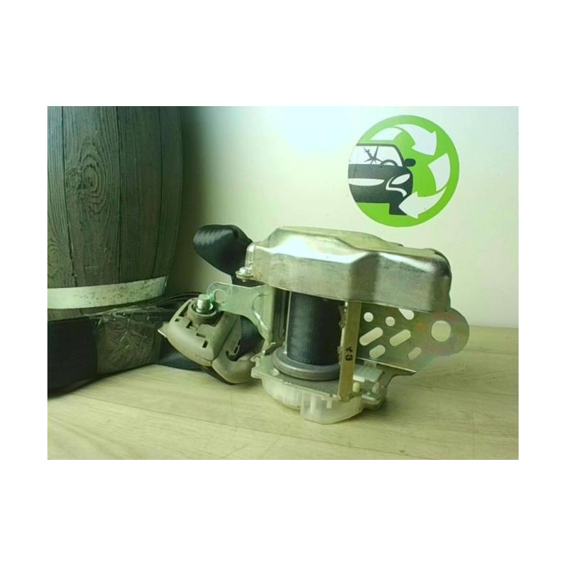 Ceinture avant gauche SUZUKI SWIFT 3 d’occasion