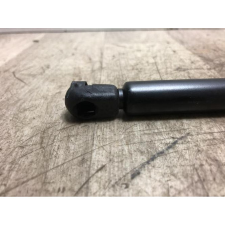 Verin de coffre droit FORD FIESTA 4 PHASE 2 d’occasion