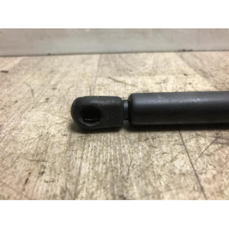 Verin de coffre gauche FORD FIESTA 4 PHASE 2 d’occasion