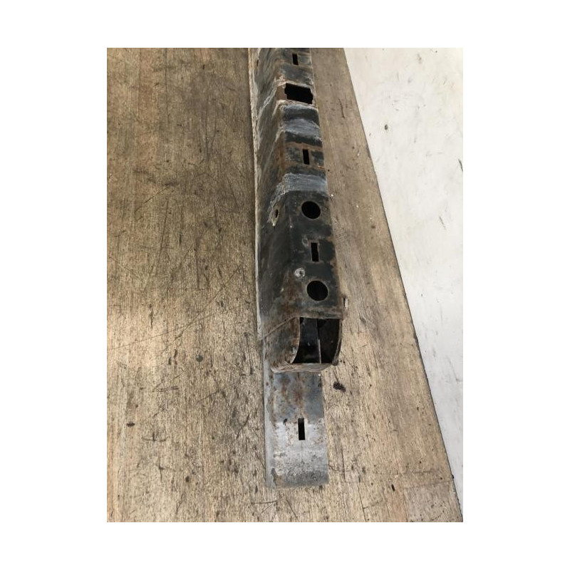 Renfort pare choc arriere (traverse) FORD TRANSIT 4 d’occasion
