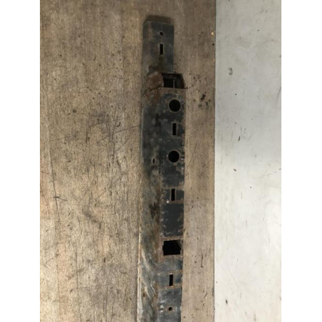 Renfort pare choc arriere (traverse) FORD TRANSIT 4 d’occasion