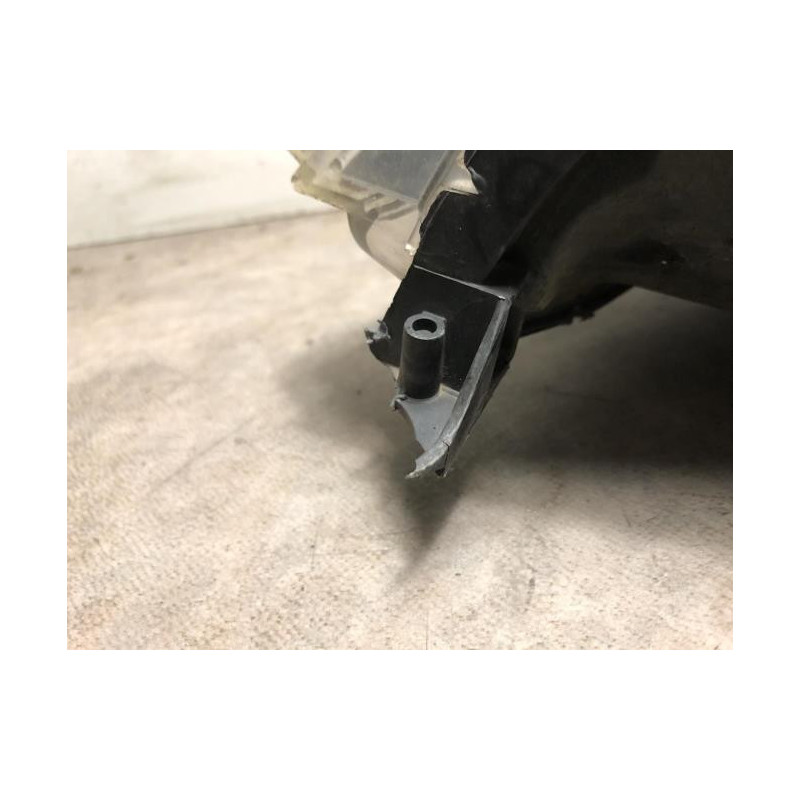 Optique avant principal droit (feux)(phare) CITROEN NEMO d’occasion