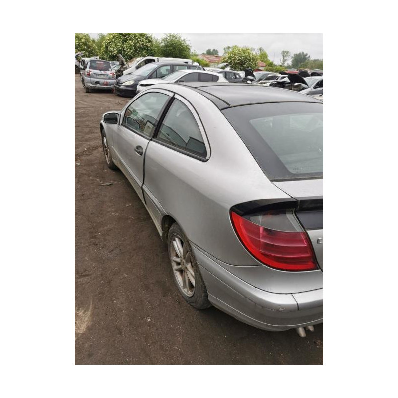 Support de phare gauche (tôle) MERCEDES CLASSE C 203 COUPE SPORT PHASE 1 d’occasion