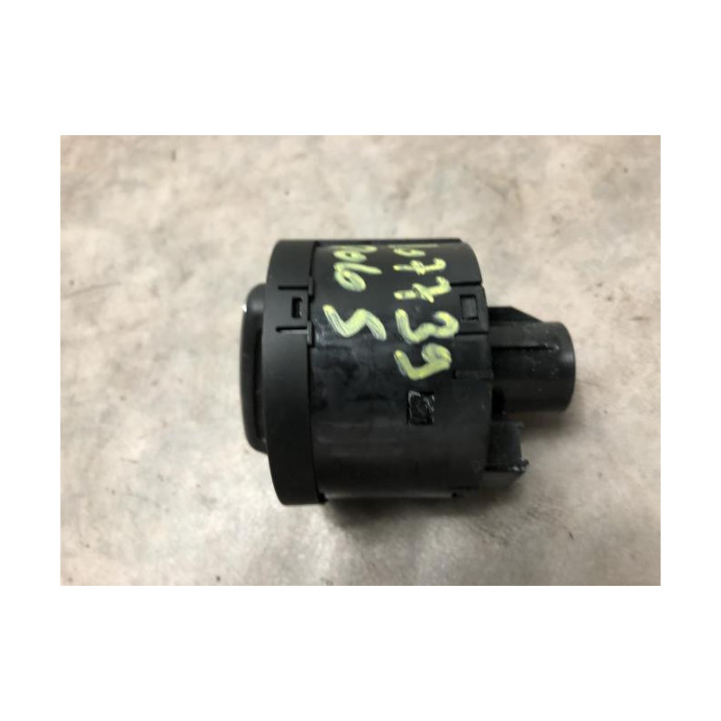 Commande de phare VOLKSWAGEN POLO 5 PHASE 2 d’occasion
