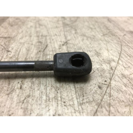 Verin de coffre gauche VOLKSWAGEN POLO 5 PHASE 2 d’occasion