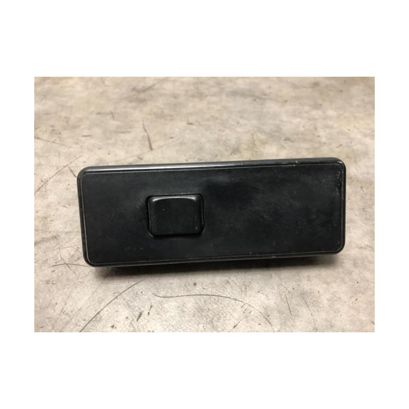 Interrupteur de leve vitre avant droit VOLVO 940 d’occasion