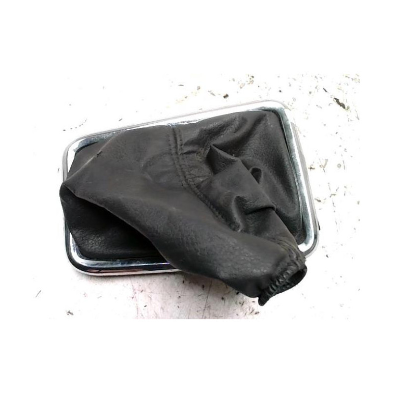 Soufflet de levier de vitesse PEUGEOT 407 PHASE 1 BREAK d’occasion