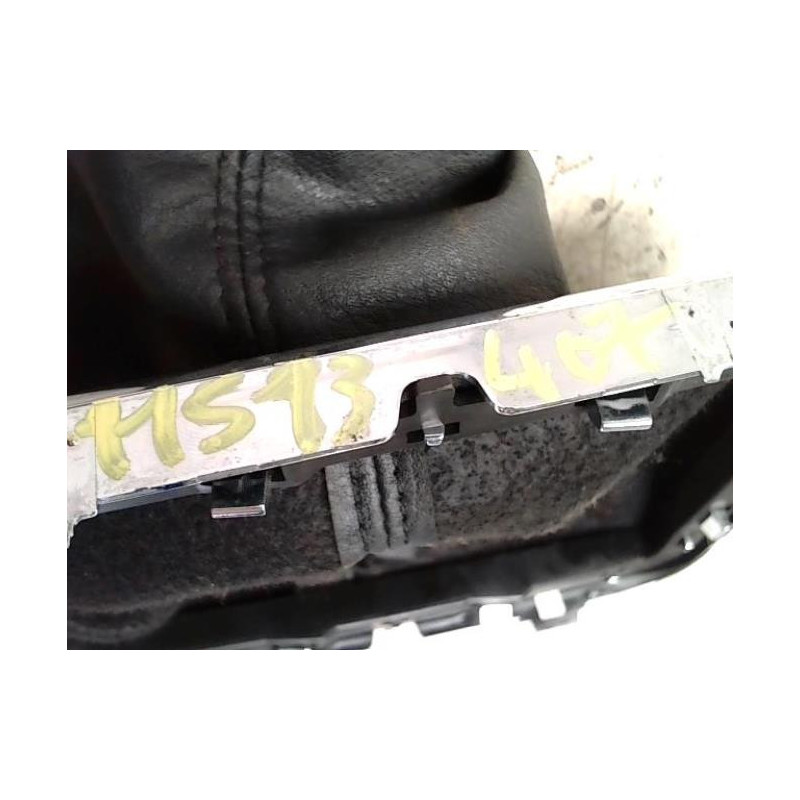 Soufflet de levier de vitesse PEUGEOT 407 PHASE 1 BREAK d’occasion
