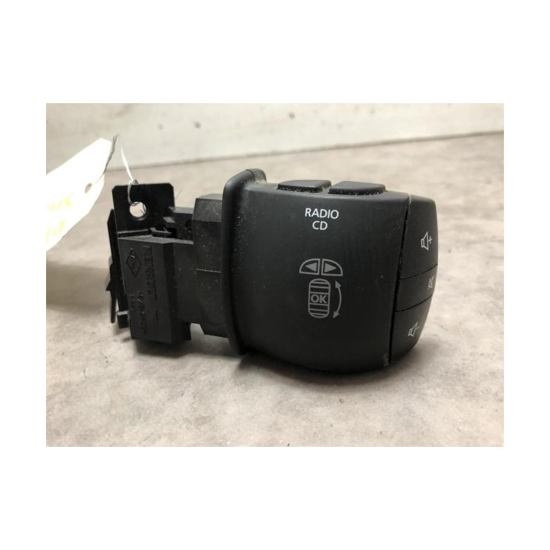 Commande autoradio RENAULT GRAND SCENIC 3 PHASE 1 d’occasion