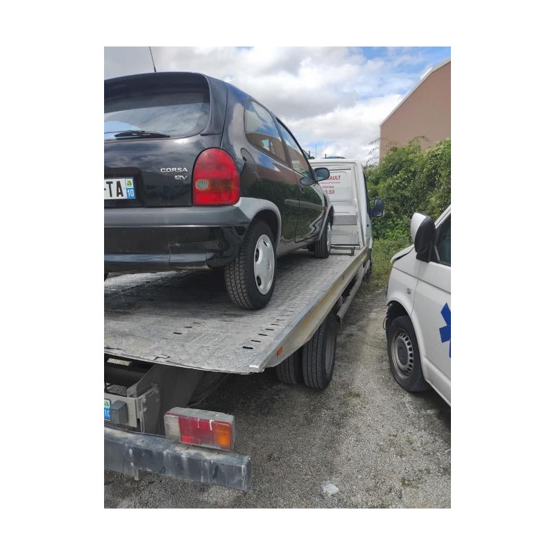 Platine feu arriere gauche OPEL CORSA B PHASE 2 d’occasion