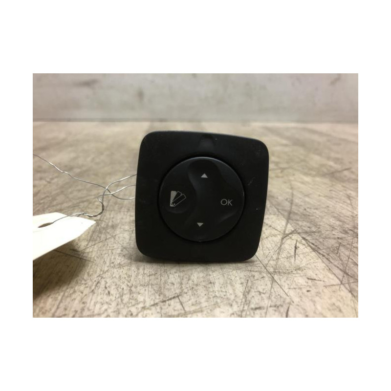 Bouton/Interrupteur RENAULT GRAND SCENIC 3 PHASE 1 d’occasion