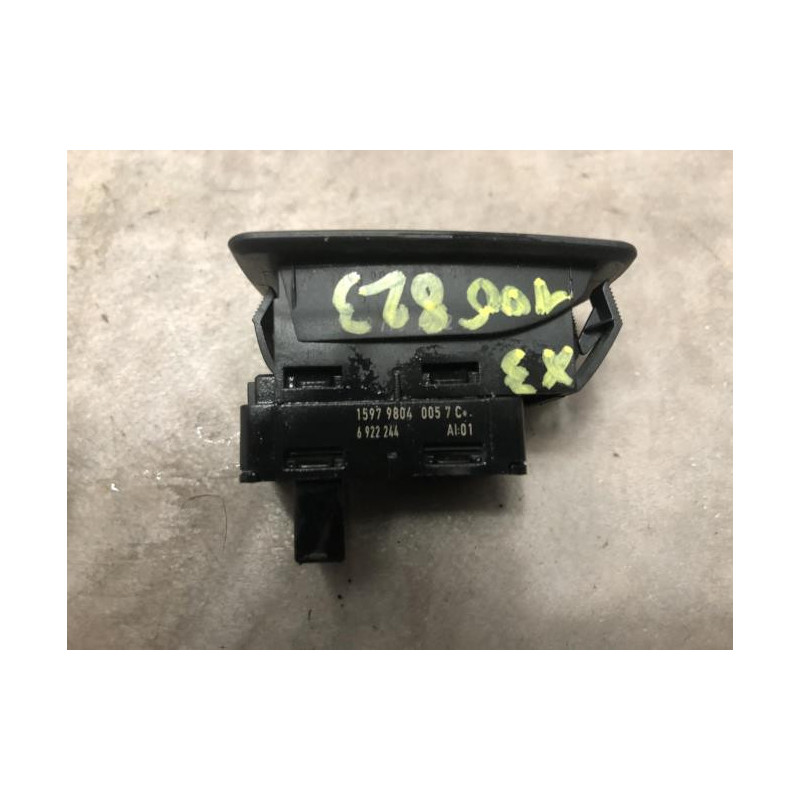 Interrupteur de leve vitre avant droit BMW X3 E83 PHASE 2 d’occasion