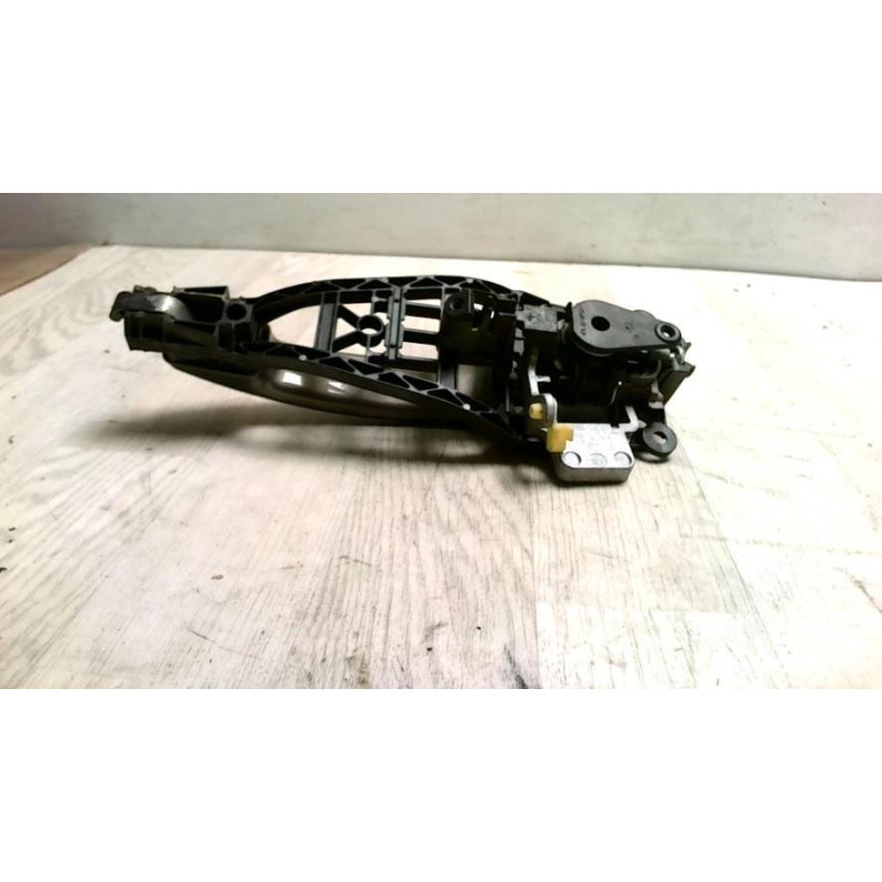 Poignee porte avant gauche OPEL CORSA D PHASE 2 d’occasion