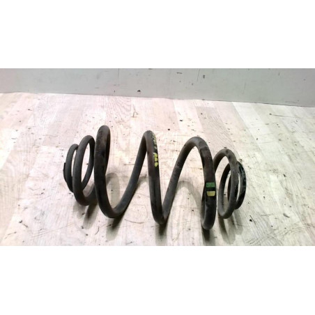 Ressort de suspension arriere droit RENAULT TRAFIC 2 PHASE 2 d’occasion