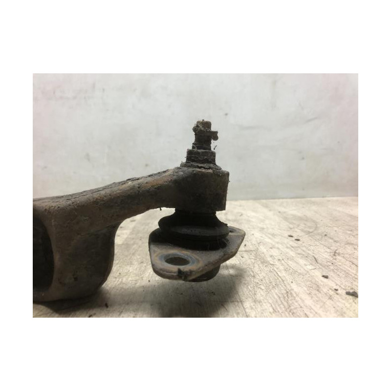 Bras de suspension superieur avant gauche VOLVO 940 d’occasion