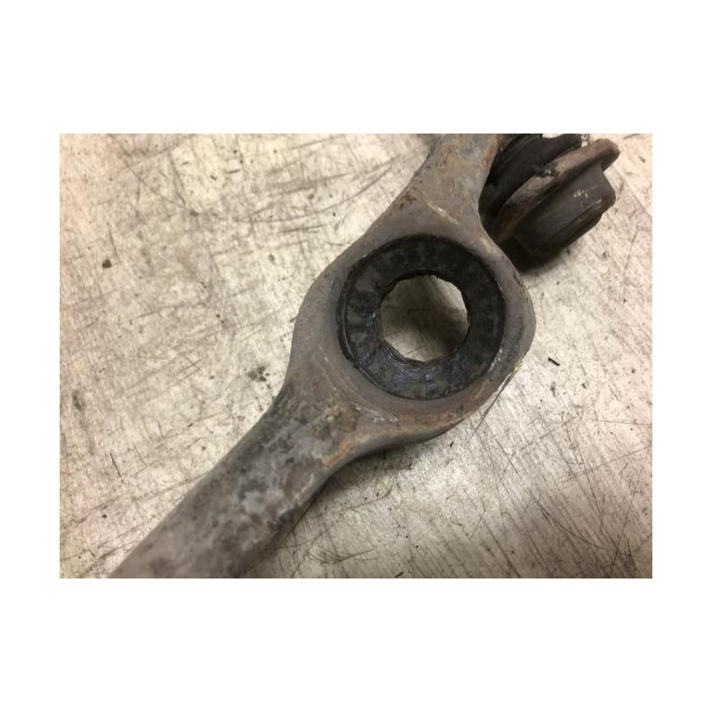 Bras de suspension superieur avant gauche VOLVO 940 d’occasion