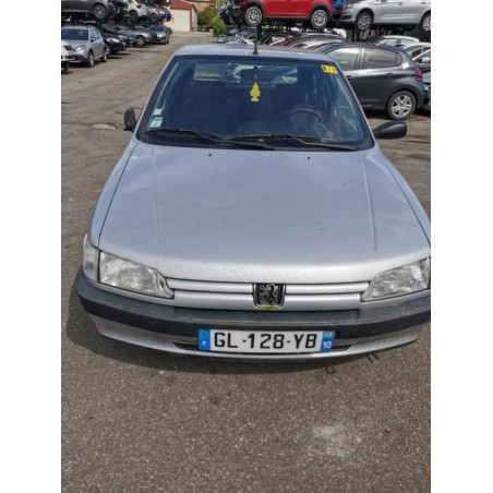 Fusee avant gauche PEUGEOT 306 PHASE 1 d’occasion