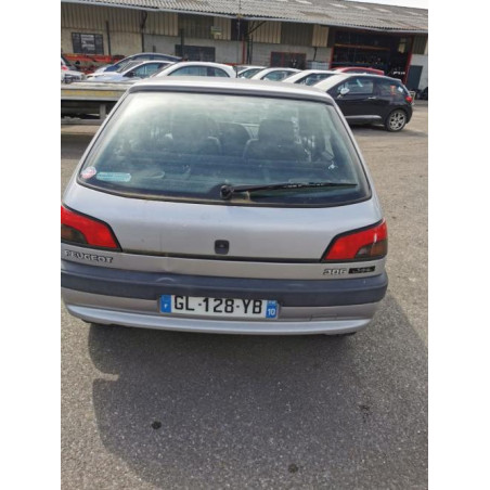 Fusee avant gauche PEUGEOT 306 PHASE 1 d’occasion