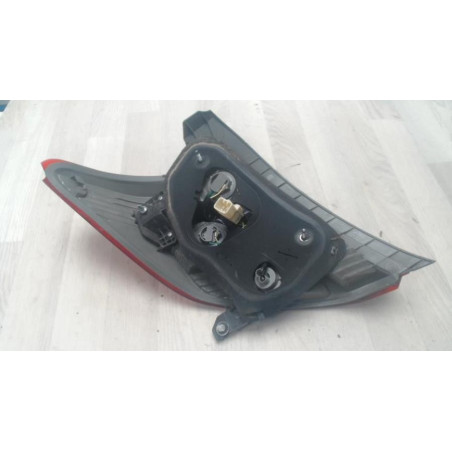 Feu arriere principal droit (feux) TOYOTA YARIS 3 PHASE 1 d’occasion