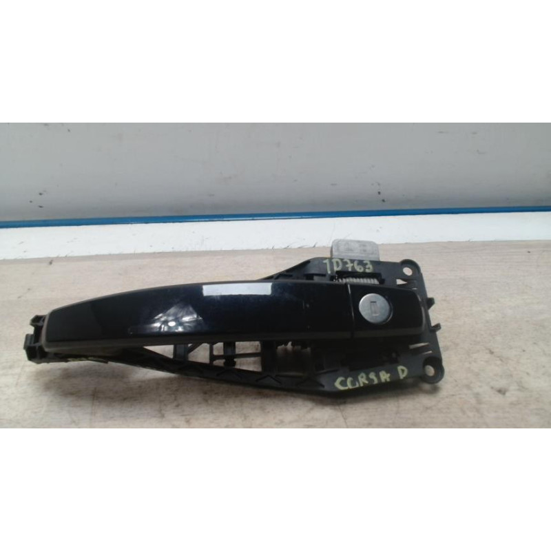 Poignee porte avant gauche OPEL CORSA D PHASE 1 d’occasion