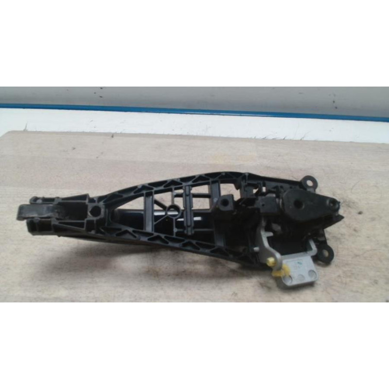 Poignee porte avant gauche OPEL CORSA D PHASE 1 d’occasion