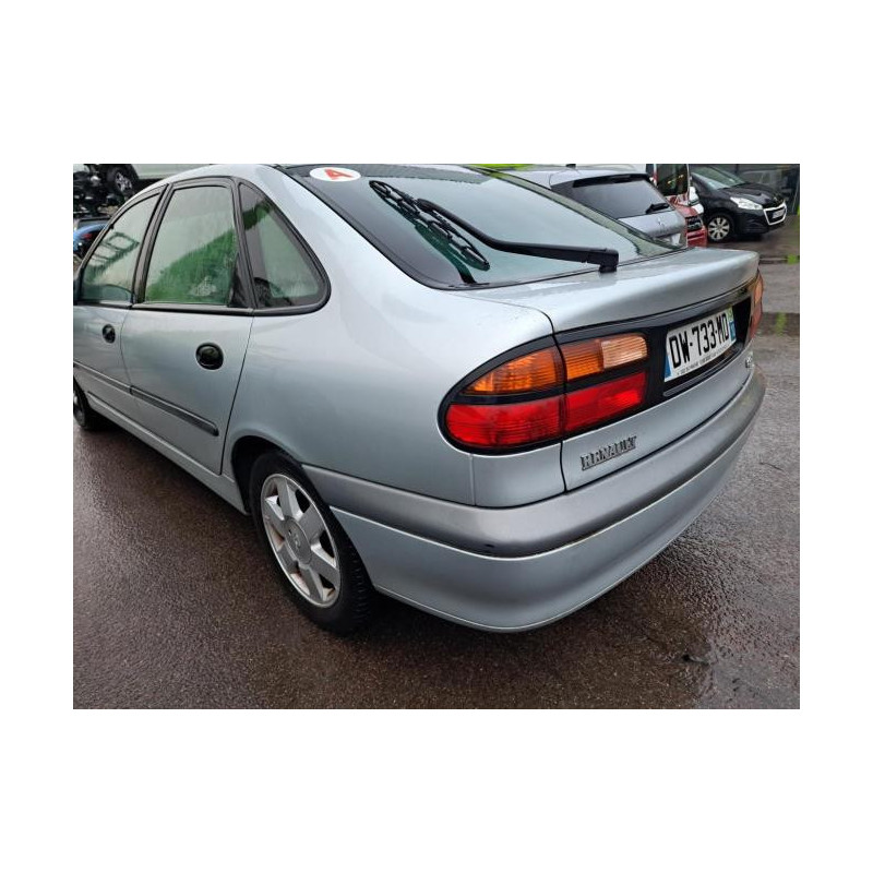 Pompe lave glace avant RENAULT LAGUNA 1 PHASE 2 d’occasion