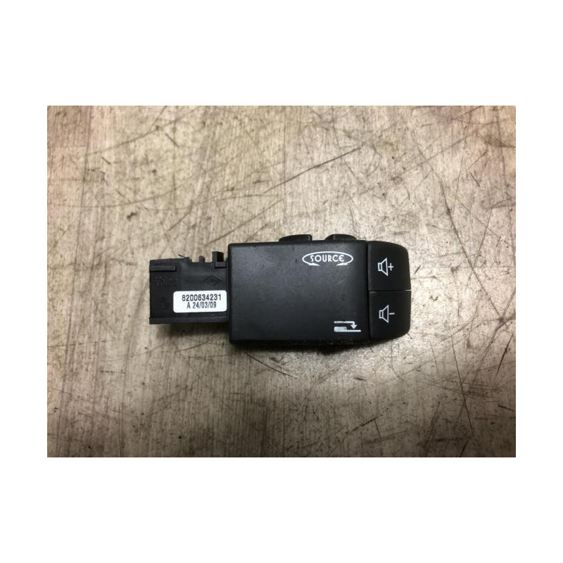 Commande autoradio RENAULT  d’occasion
