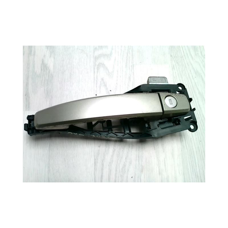 Poignee porte avant gauche OPEL CORSA D PHASE 1 d’occasion