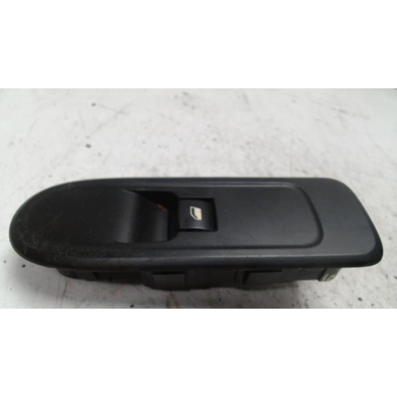 Interrupteur de leve vitre avant droit PEUGEOT 308 1 PHASE 1 d’occasion