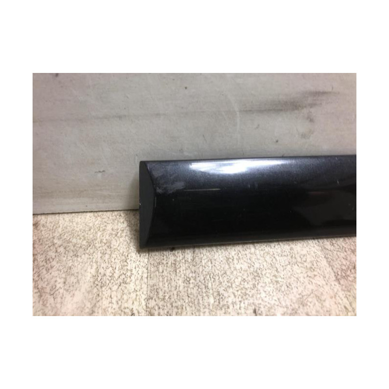 Baguette de porte arriere gauche  VOLKSWAGEN GOLF 5 d’occasion