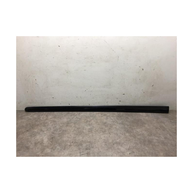 Baguette de porte avant gauche VOLKSWAGEN GOLF 5 d’occasion