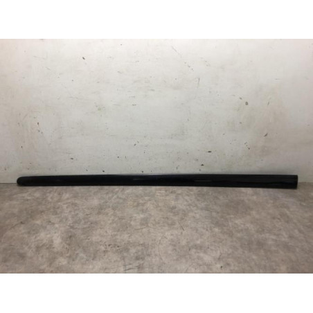 Baguette de porte avant gauche VOLKSWAGEN GOLF 5 d’occasion